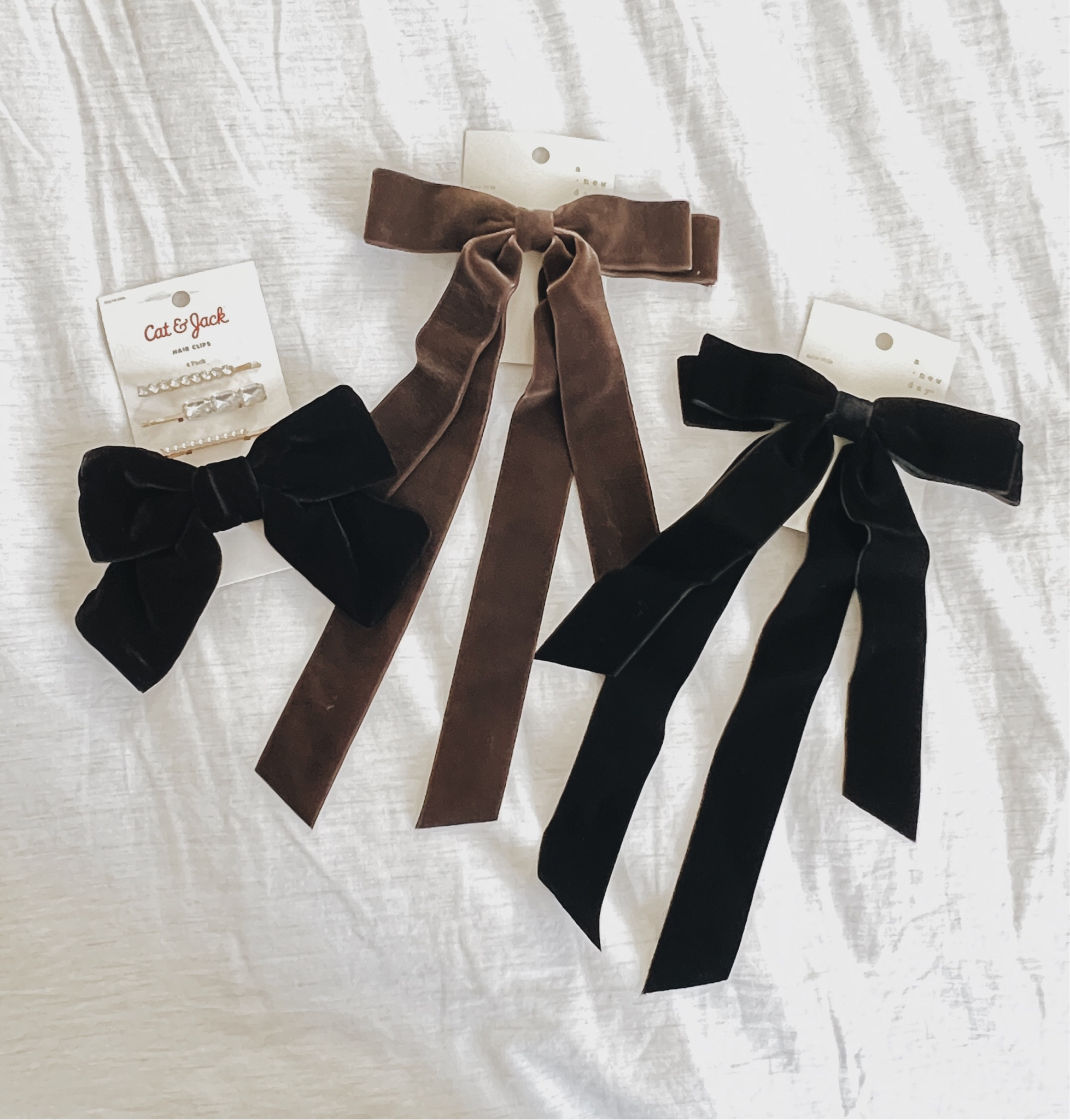 Target holiday hair bows for women and girls!
-
Velvet hair clips - oversized velvet ribbon hair clips - jeweller hair clips girls - holiday style - affordable hair accessories 

#LTKstyletip #LTKkids #LTKHoliday