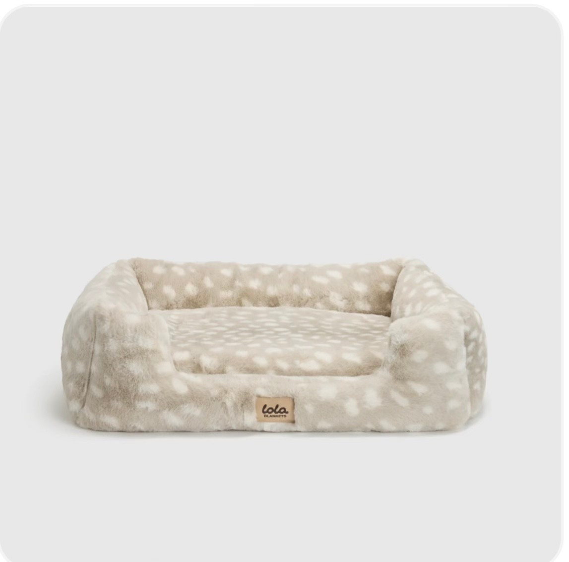 This Lola pet bed is a must have your your puppy!

#LTKHome