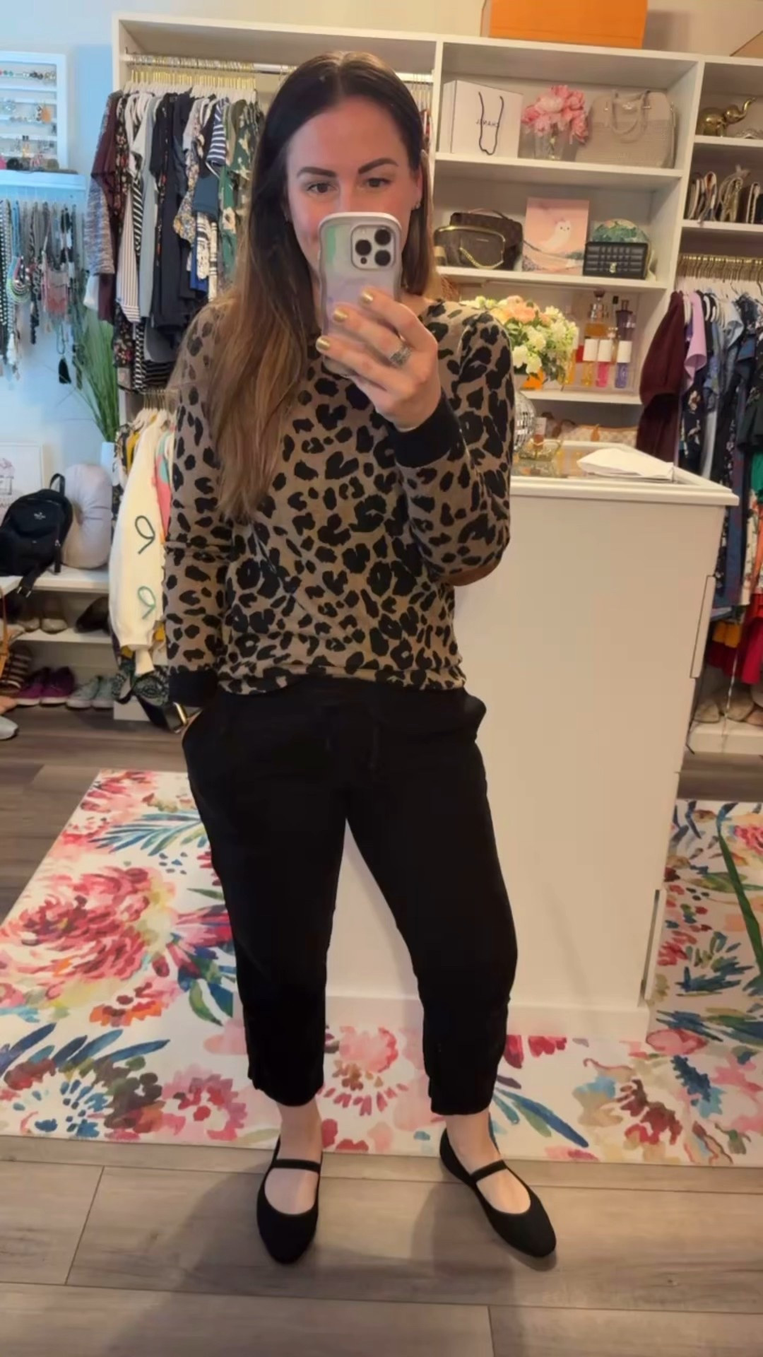 Teachers Fall OOTD

Loving these new black strap ballet flats from @target and these pants are sooooo comfy for Fall from @oldnavy

#falloutfit 