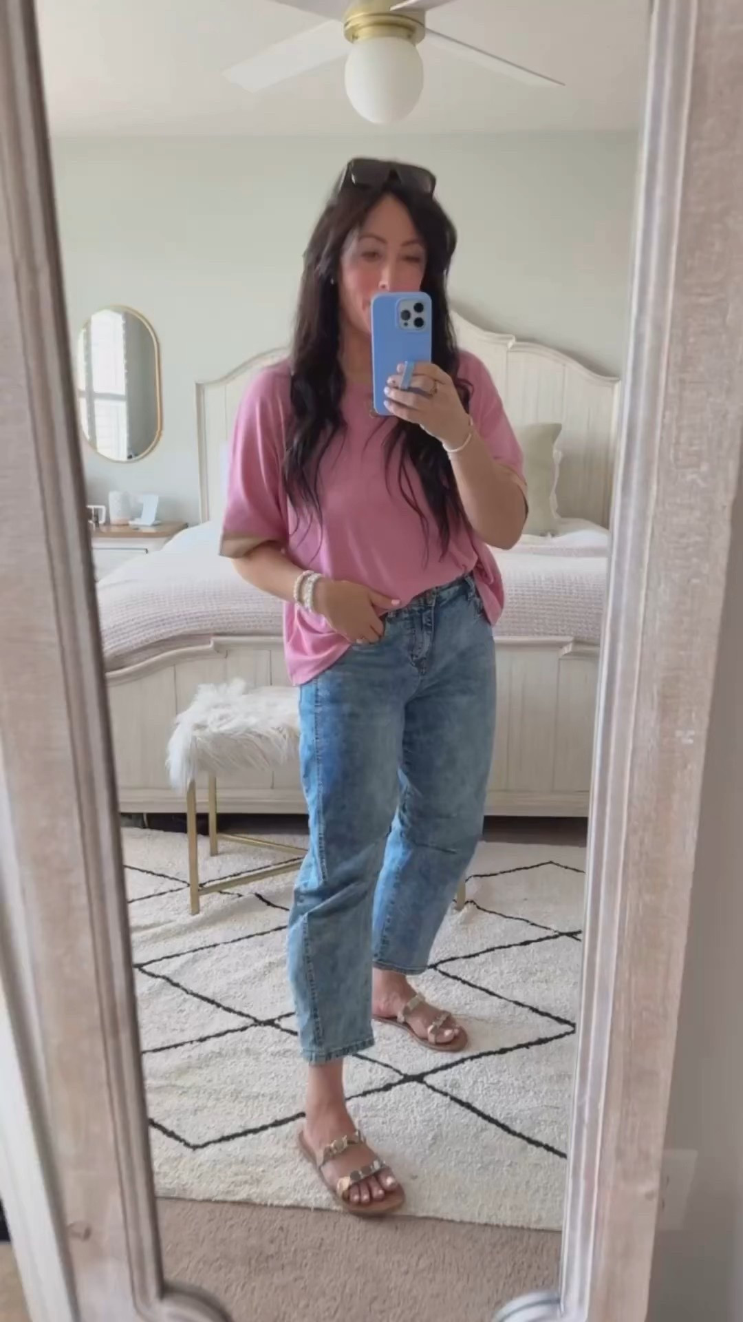 • medium top - oversized fit 
• small denim - loose/stretchy fit 


#LTKSaleAlert #LTKSeasonal #LTKFindsUnder50