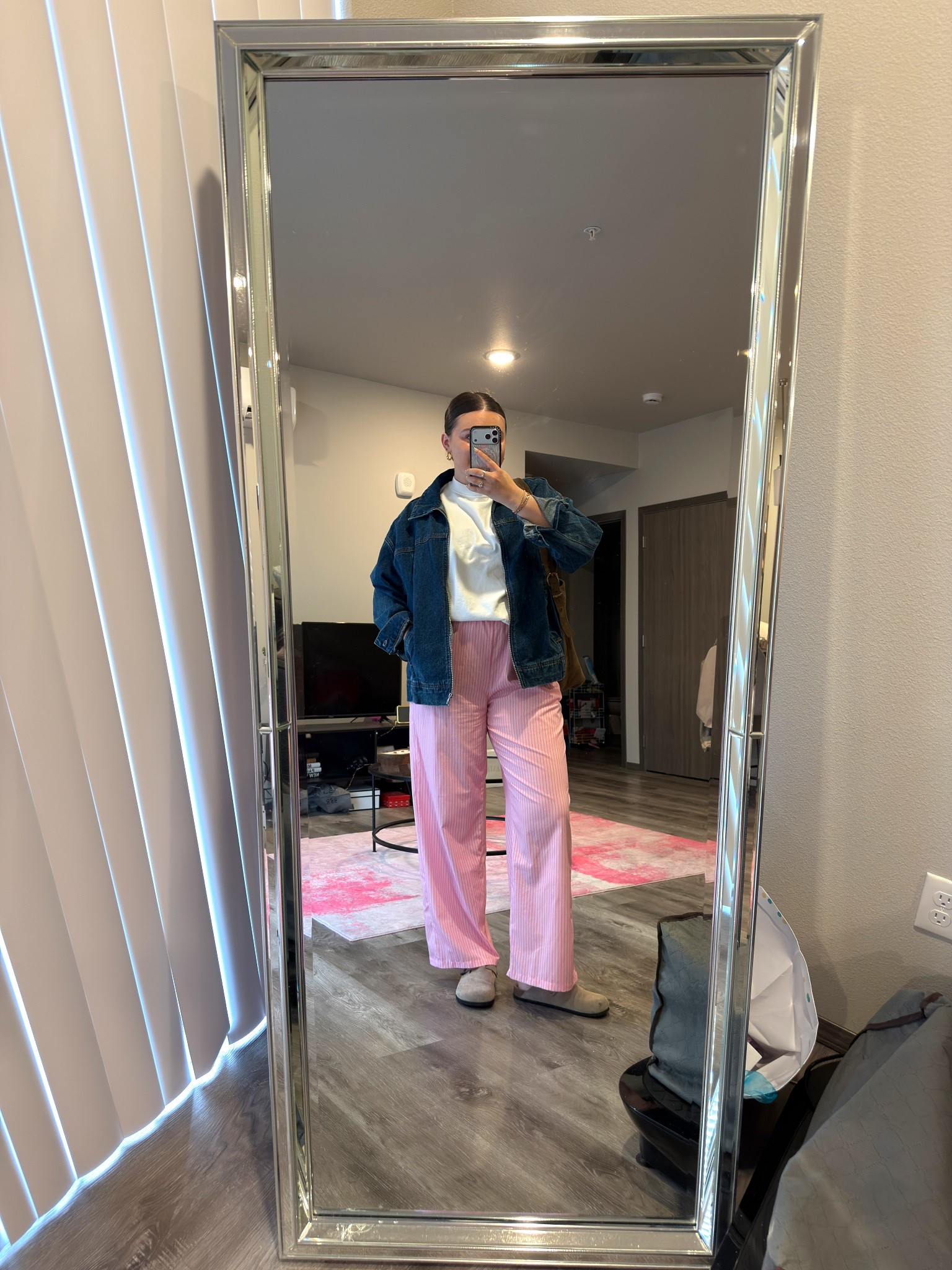 How to wear pajamas in public 😏 Love these pants for a more lowkey day!! I wore this to brunch and tea with friends!

I’m wearing a size 8 jacket, men’s M tee, size L pants and size 9 clogs

#LTKootd #LTKMidsize #LTKdayinmylife