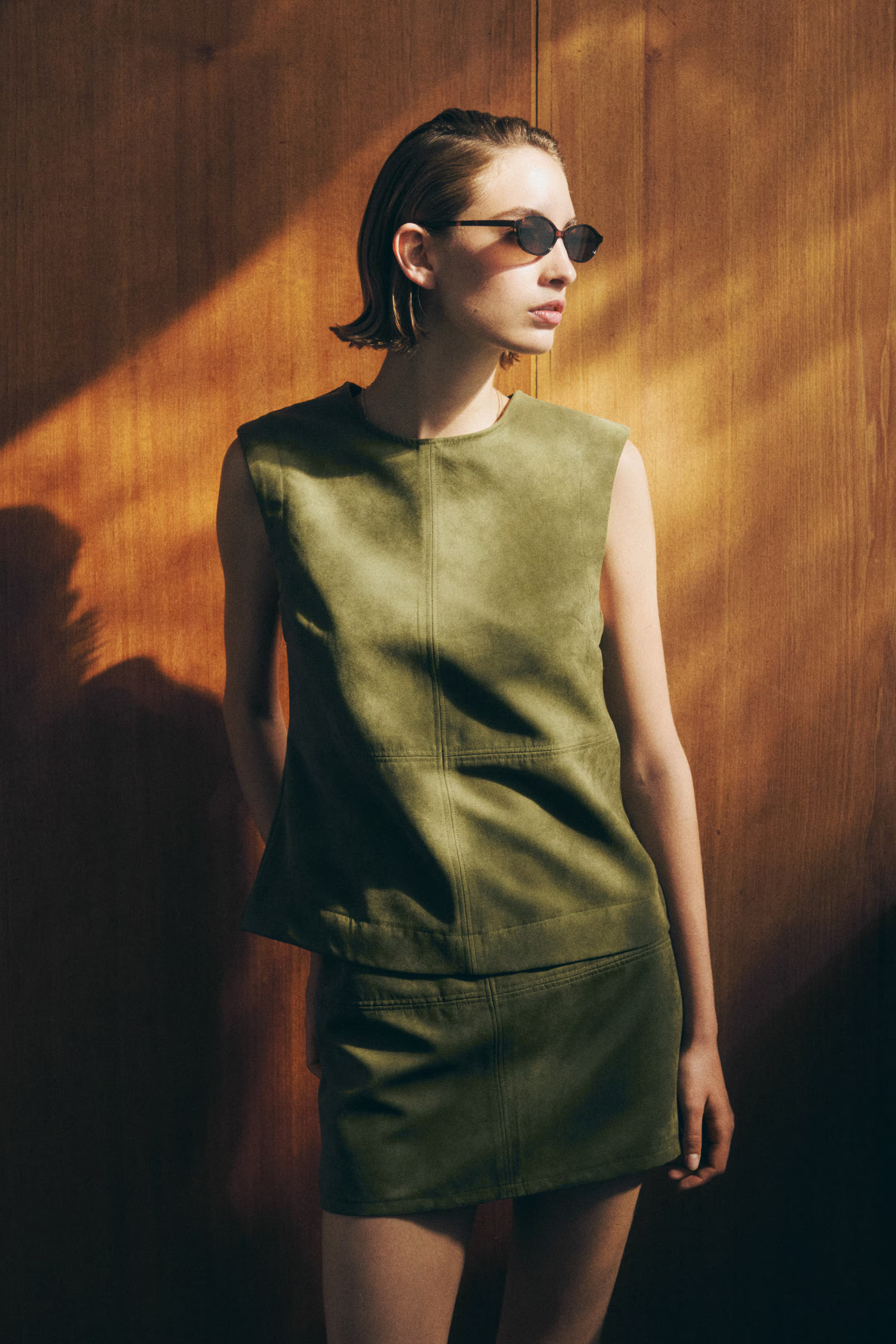 Mini skirt - Khaki green - Ladies | H&M GB | H&M (UK, MY, IN, SG, PH, TW, HK)