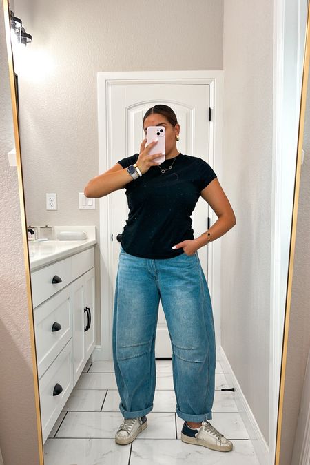 Thursday Ootd: wearing and large in my jeans and medium in my top 

Amazon jeans | amazon fashion | amazon finds | barrel jeans | free people dupes | target finds | target style | golden goose Stardan sneakers | casual style | casual outfits | 

#LTKU #LTKstyletip