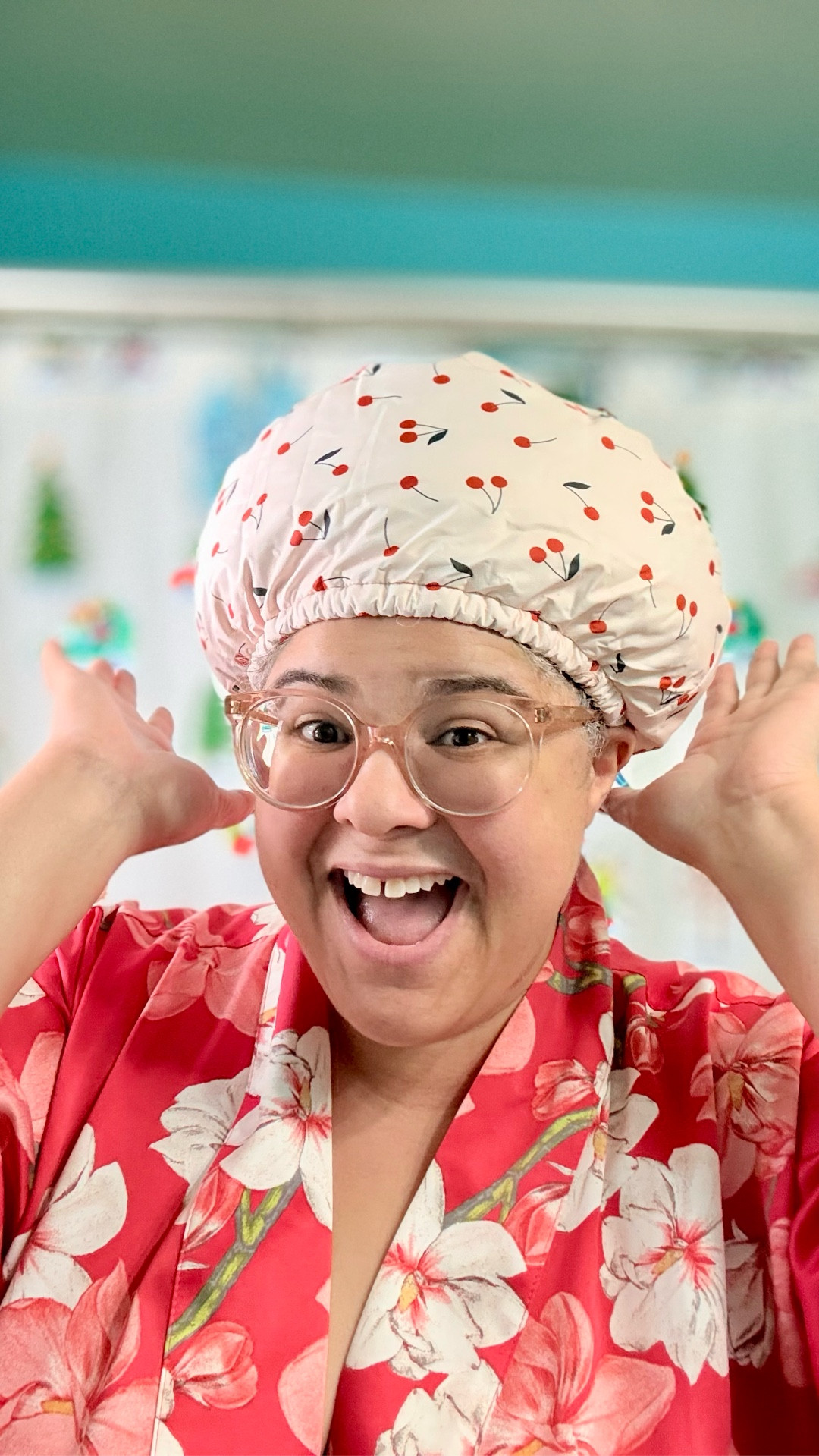 Trying out my new satin lined flexible Kitsch shower cap for the first time to see if it keeps my massive head of hair dry.

It worked! And stayed dryer around the hairline than my old one. No wet spots, which means it works. 

Plus it’s nice and roomy for curly girls like me!



#LTKmorningroutine #LTKFindsUnder50 #LTKgrwm