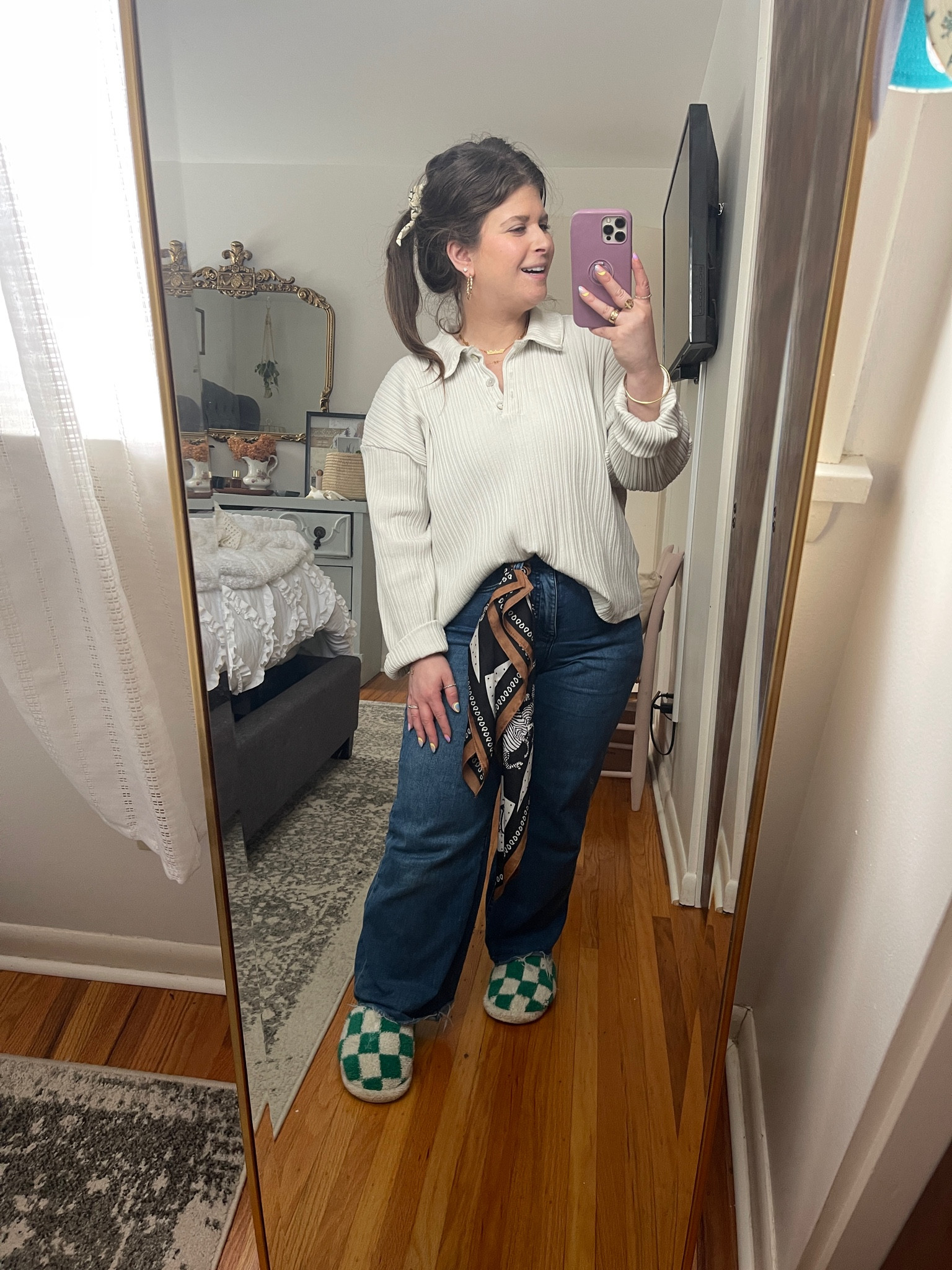 Love this oversized Henley. Wear a bandana on your belt loop for a little flair



#LTKstyletip #LTKfindsunder100 #LTKSeasonal