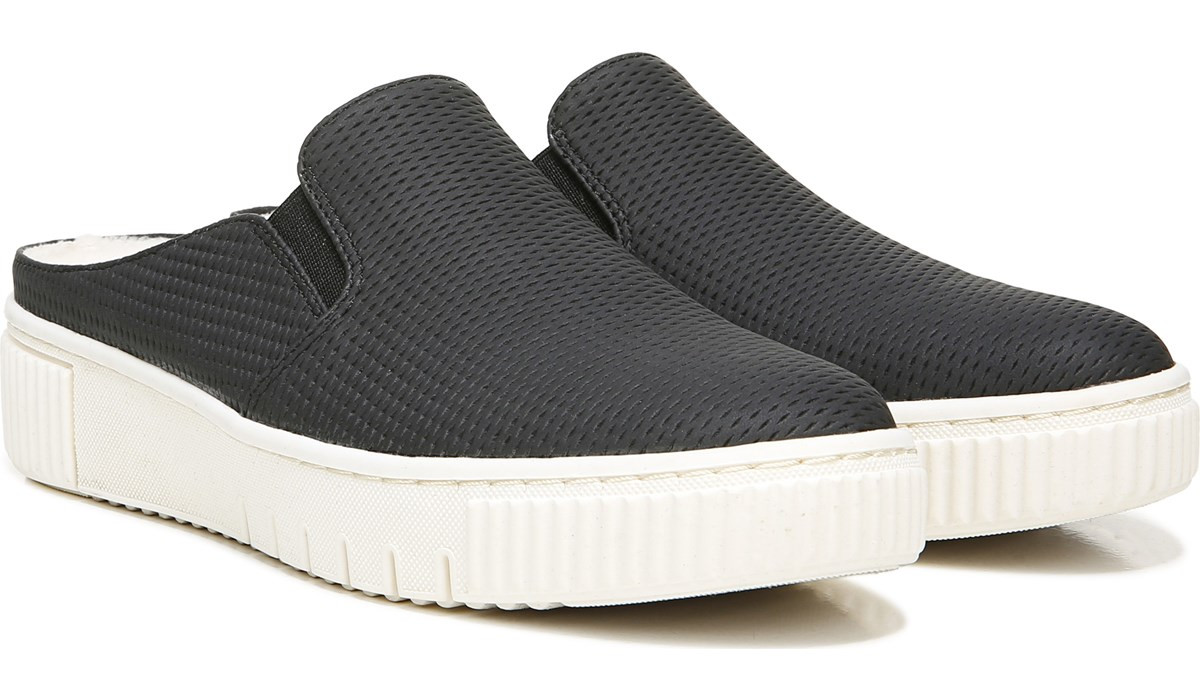 Women's Truly Medium/Wide Slip On Sneaker | Famous Footwear
