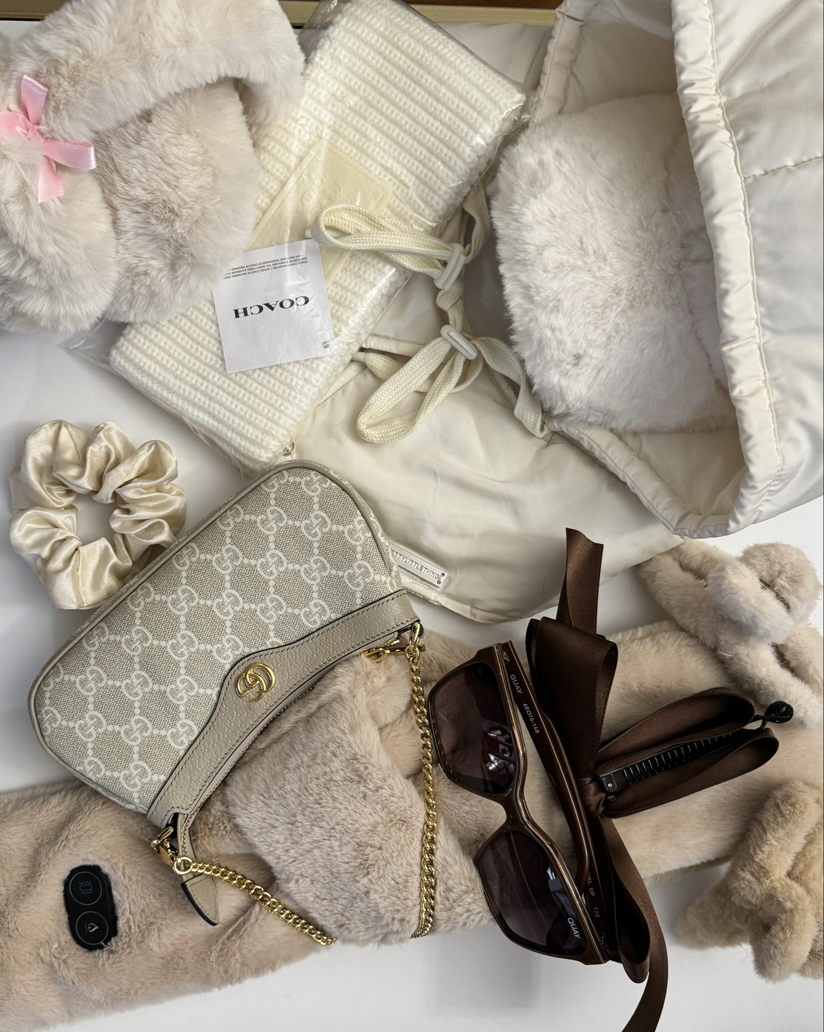 focusing in on my neutral accessories from my Winter Trip!

Aside from my Ski Suit, these accessories can go with any outfit!!

The heated scarf is actually a must!

#LTKSeasonal #LTKStyleTip #LTKTravel