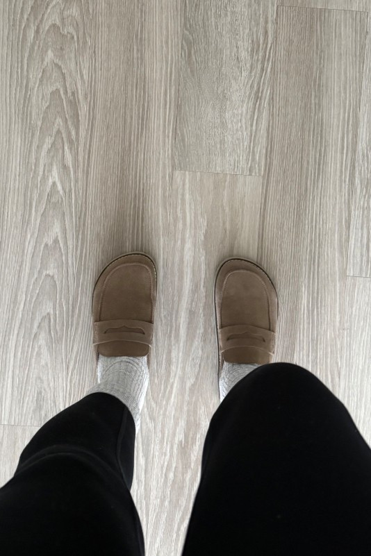 Slip on loafers

Tags: Errands, Casual, Chic, Loafers, Clogs, Slip On, Slides

#LTKuk #LTKspring #LTKeurope