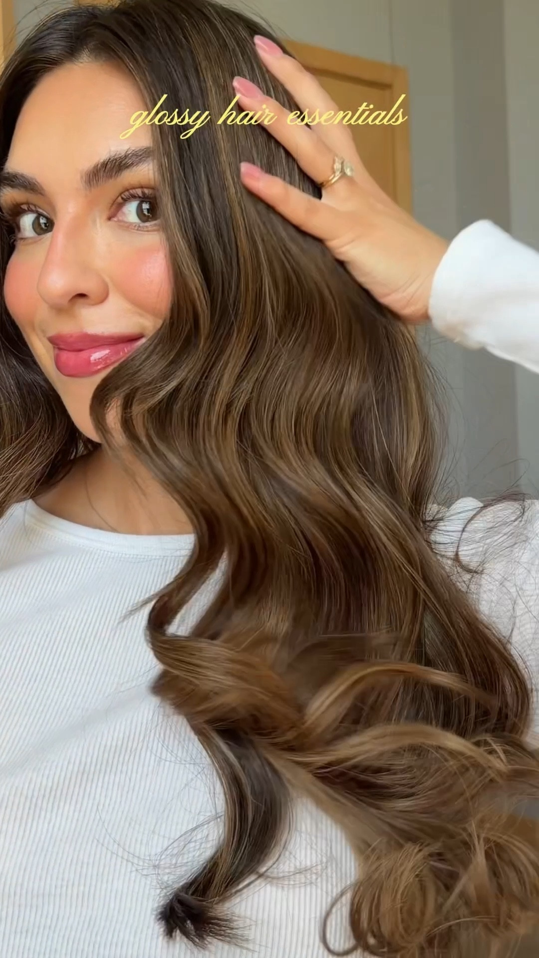 A soft honey blonde balayage, relaxed waves, and a good hair oil are going to do it for me EVERYYYYY time! My fav oil lately has been the Gisou honey infused hair oil! 

#silkyhair #shinyhair #hairessentials #sunkissedbrunette #brunettehair #hairinspo #hairtrutorial #relaxedwaves #hairproducts #hairoil #haircare #sephorasale #sephorasalepicks #sephora 

#LTKBeauty #LTKgrwm #LTKselfcare
