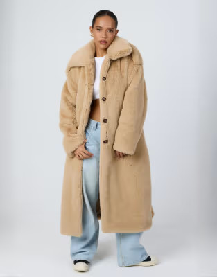 Aria Cove faux fur button detail collared belted maxi coat in camel | ASOS | ASOS (Global)