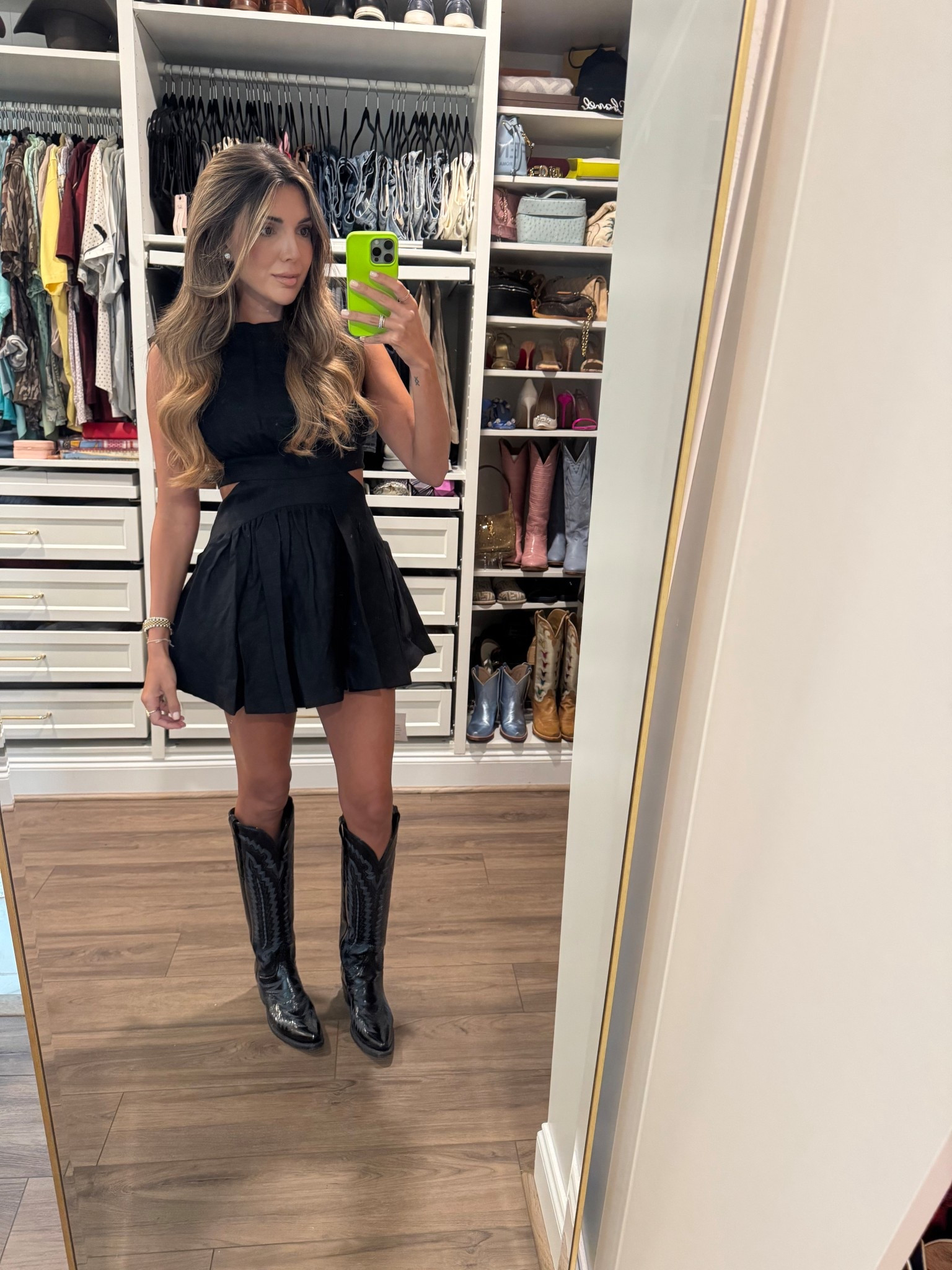 SUCH A CUTE LBD for fall!

wearing a size small

#LTKStyleTip