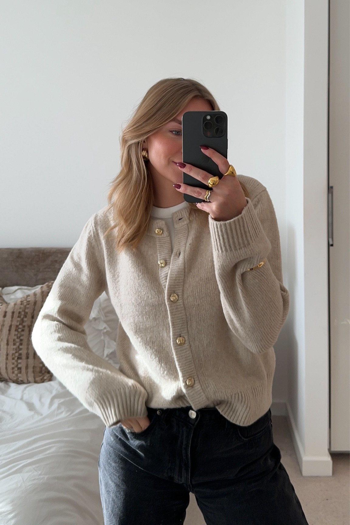 Cosy cream cardigan 
Size medium 