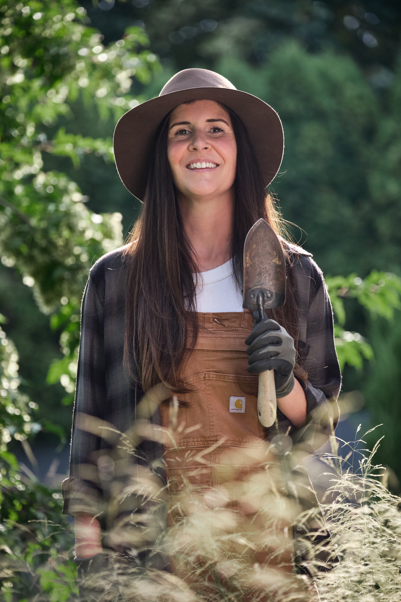 My favorite Barebones garden trowel. This hand trowel has a dark heat-treated oxidized stainless steel blade and a lovely real wooden handle. #trowel #BareBones #Garden #Gardening 