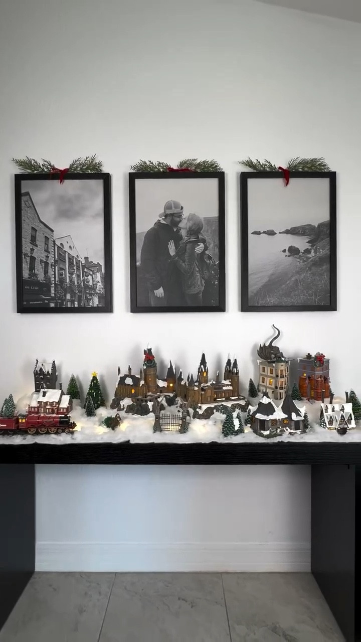 Harry Potter Christmas Village 🎄✨

So happy that Michael’s came out with additional buildings this year to add to the set! Can’t wait to see what else they come out with next year. What other buildings would you like to see?



#LTKCyberWeek #LTKGiftGuide #LTKHoliday