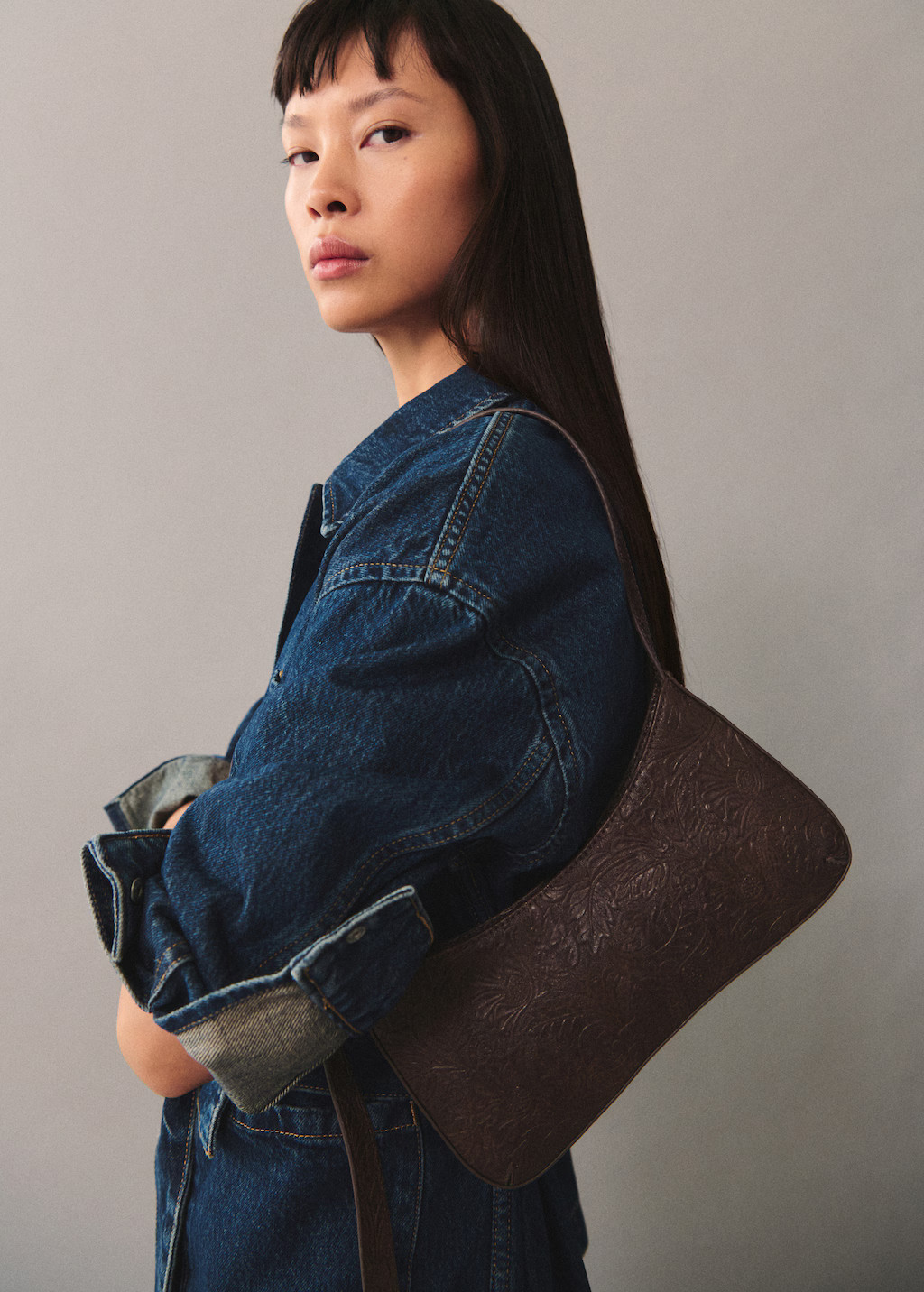 Textured shoulder bag | MANGO (US)