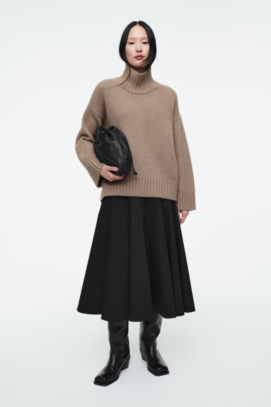 CHUNKY PURE CASHMERE TURTLENECK JUMPER | COS (EU)