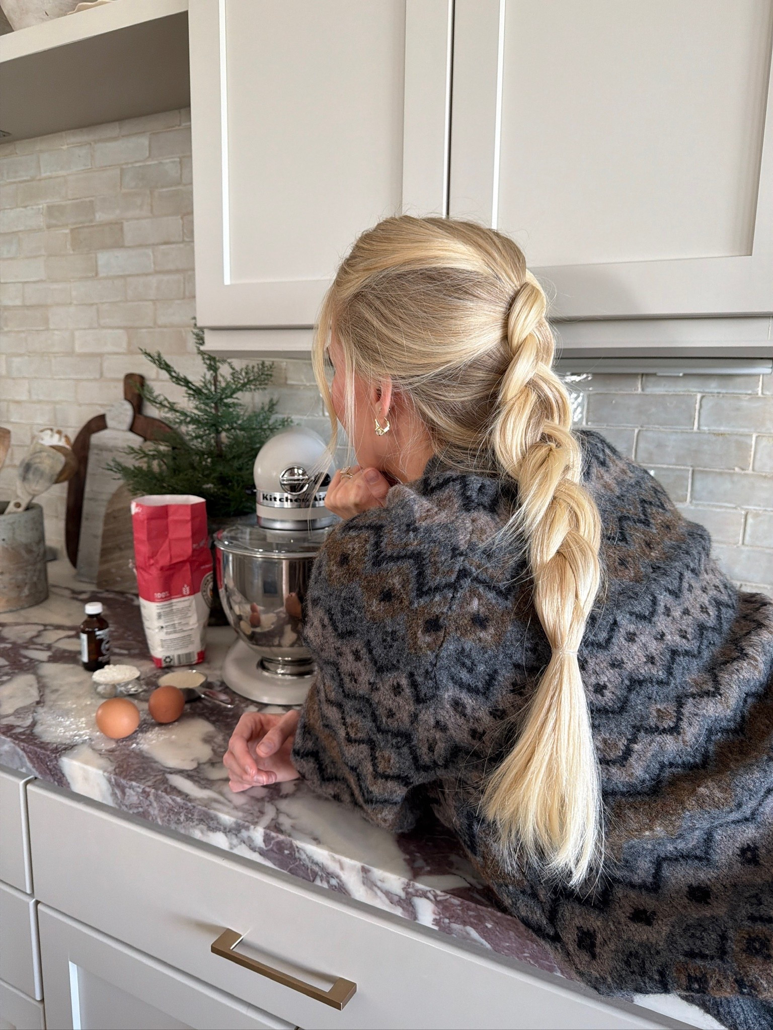 Wearing a medium in sweater! #kathleenpost

Christmas baking day, winter baking, Christmas cookie exchange, fairisle sweater 

#LTKootd #LTKSeasonal #LTKHoliday