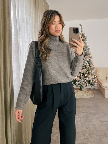 Abercrombie oversized brown turtleneck sweater and black tailored trouser pants with J. Crew black patent leather heels and a black Madewell bag!

Top: XXS/XS
Bottoms: 00/0
Shoes: 6

#winter
#winterfashion
#winterstyle
#winteroutfits
#holidayparty
#holidayoutfit
#holiday
#abercrombie
#jcrew
#madewell


#LTKSeasonal #LTKHoliday #LTKworkwear