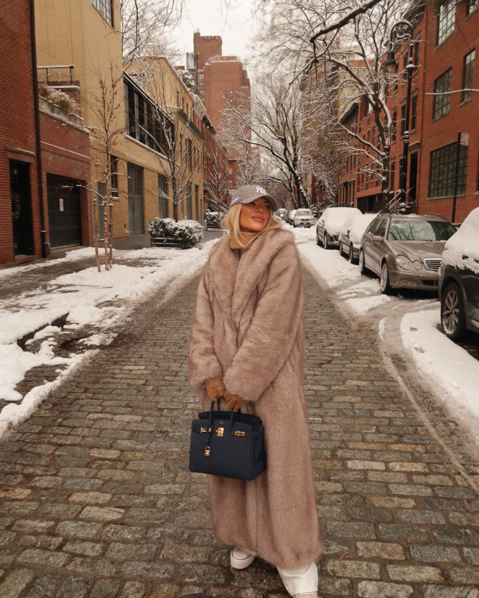 Warm all winter long 🫶🏻🧣

#LTKSeasonal #LTKootd