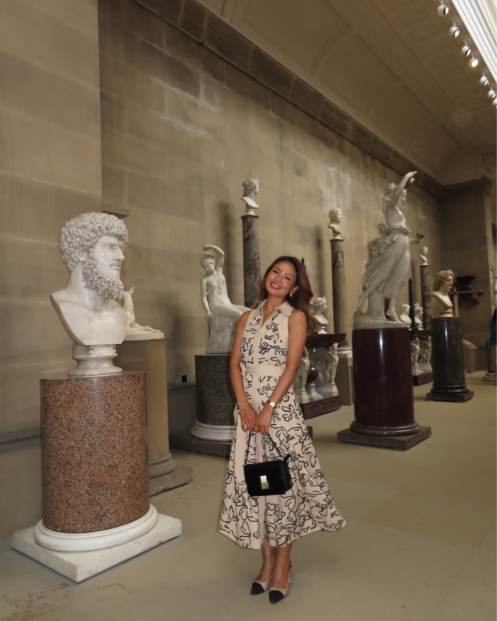 my soul must be hundreds of years old because this is what I crave ✨
.
.
.
.
.

Comment “LINK” below to receive the dress link via DM! 🤍  #chatsworth #prideandprejudice
