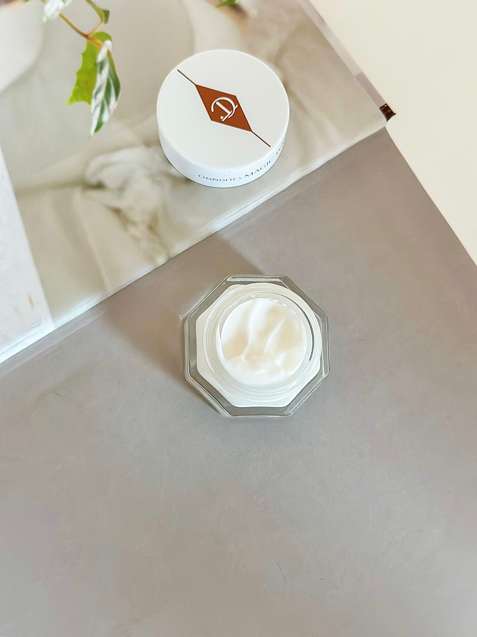 Great for acne-prone skin!

This cream is a lightweight and refreshing gel water cream that provides a lot of hydration for the skin.  

It doesn’t have any fragrance, which I really appreciate.  It works to reduce the appearance of pores and gradually reduce redness with the great ingredient Niacinamide.  The Waterlocking Fusion Technology instantly locks in moisture instantly and keeps your skin hydrated for up to 100 hours.  Let’s not forget about the Biopeptide Complex, which does wonders in improving the overall texture and tone of the skin.

This cream doesn’t contain any ingredients that clog pores which is a win for any of you that are acne prone.  

Code: ✨igaFA0JB✨ will get you 15% off your first order

#LTKbeauty #LTKGiftGuide