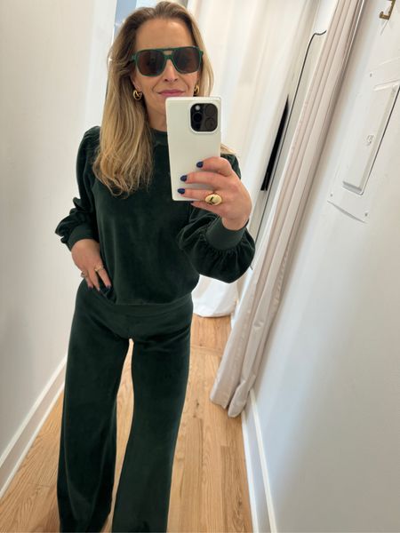  Best matching set for travel outfits or everyday effortless chic. Code JENN15 For 15% off. 

Penfield Collective - green matching set -
Flare pants - fall outfit ideas 


#LTKstyletip #LTKover40 #LTKtravel