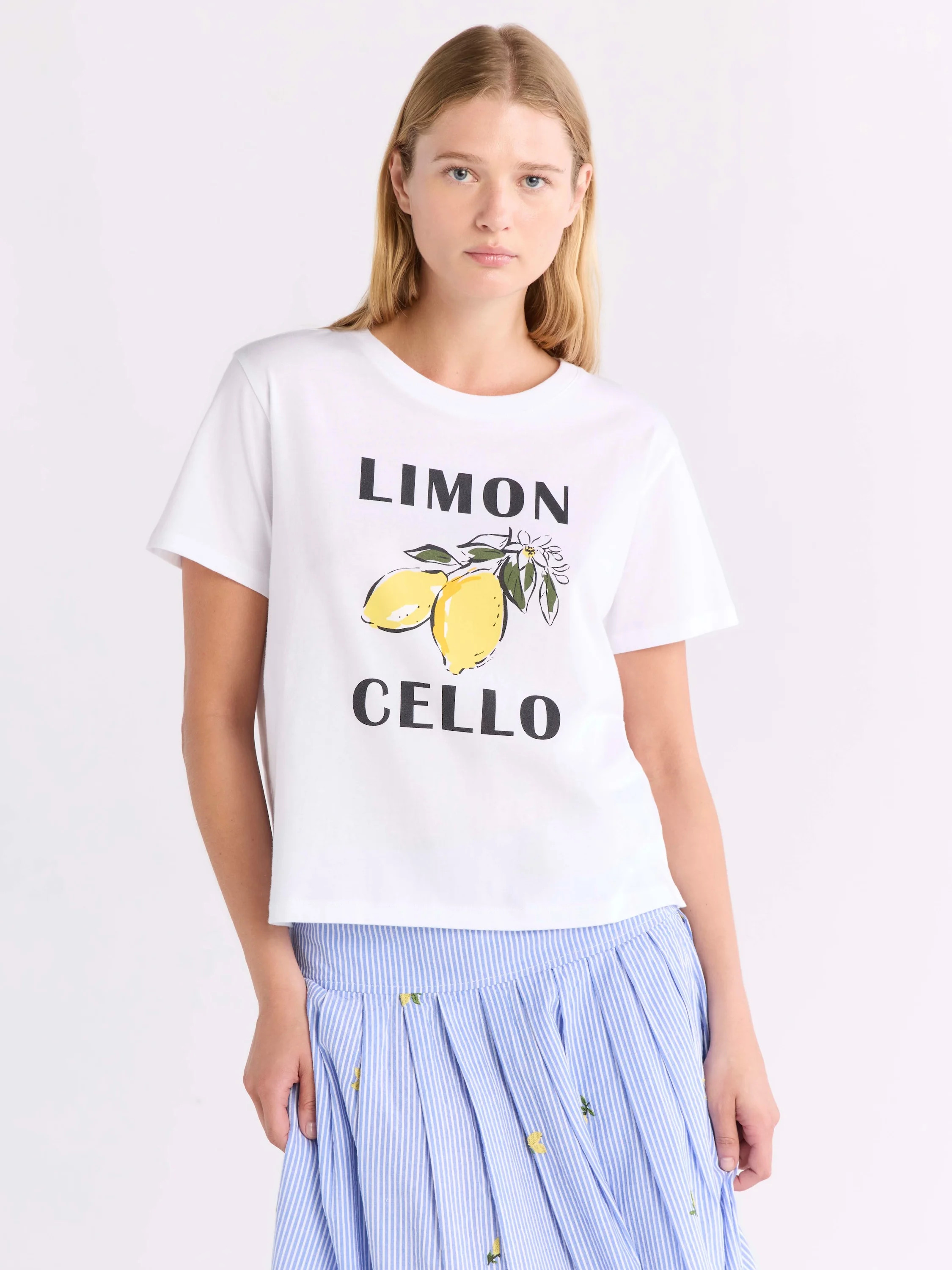 Free Assembly Women's and Women's Plus Cropped Cotton Graphic Tee with Short Sleeves, Sizes XS-4X | Walmart (US)