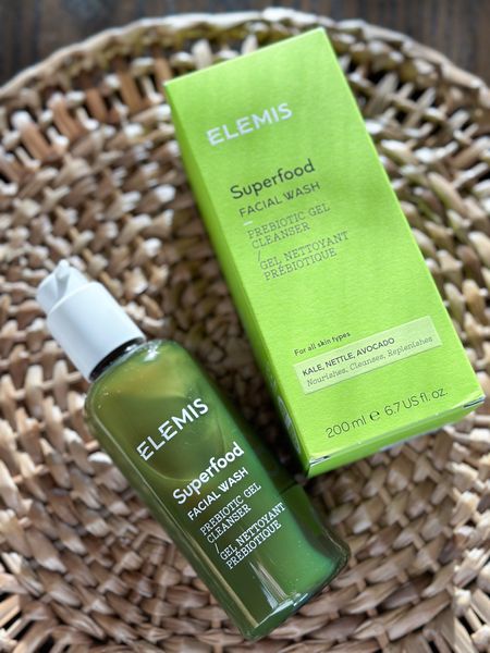 Restock of one of my favorite face washes—packed with vitamin-rich Superfoods for clean and glowing skin

Prebiotic Face Wash - Elemis - Clean Skin - Glowing Skin - Healthy Skin - Best Face Wash 

#facewash #facial

#LTKover40 #LTKGiftGuide #LTKbeauty