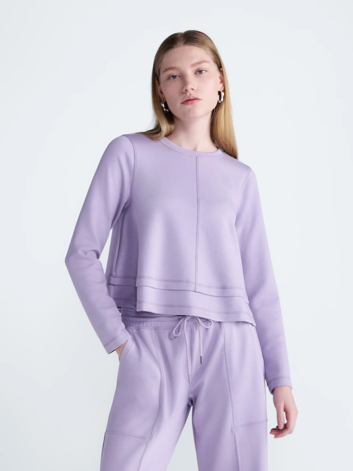 Scoop Women's and Women's Plus Scubaknit Cropped Tiered Top, Sizes XS-4X | Walmart (US)