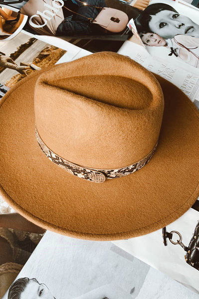 Casually Waiting Rancher Hat | Vestique