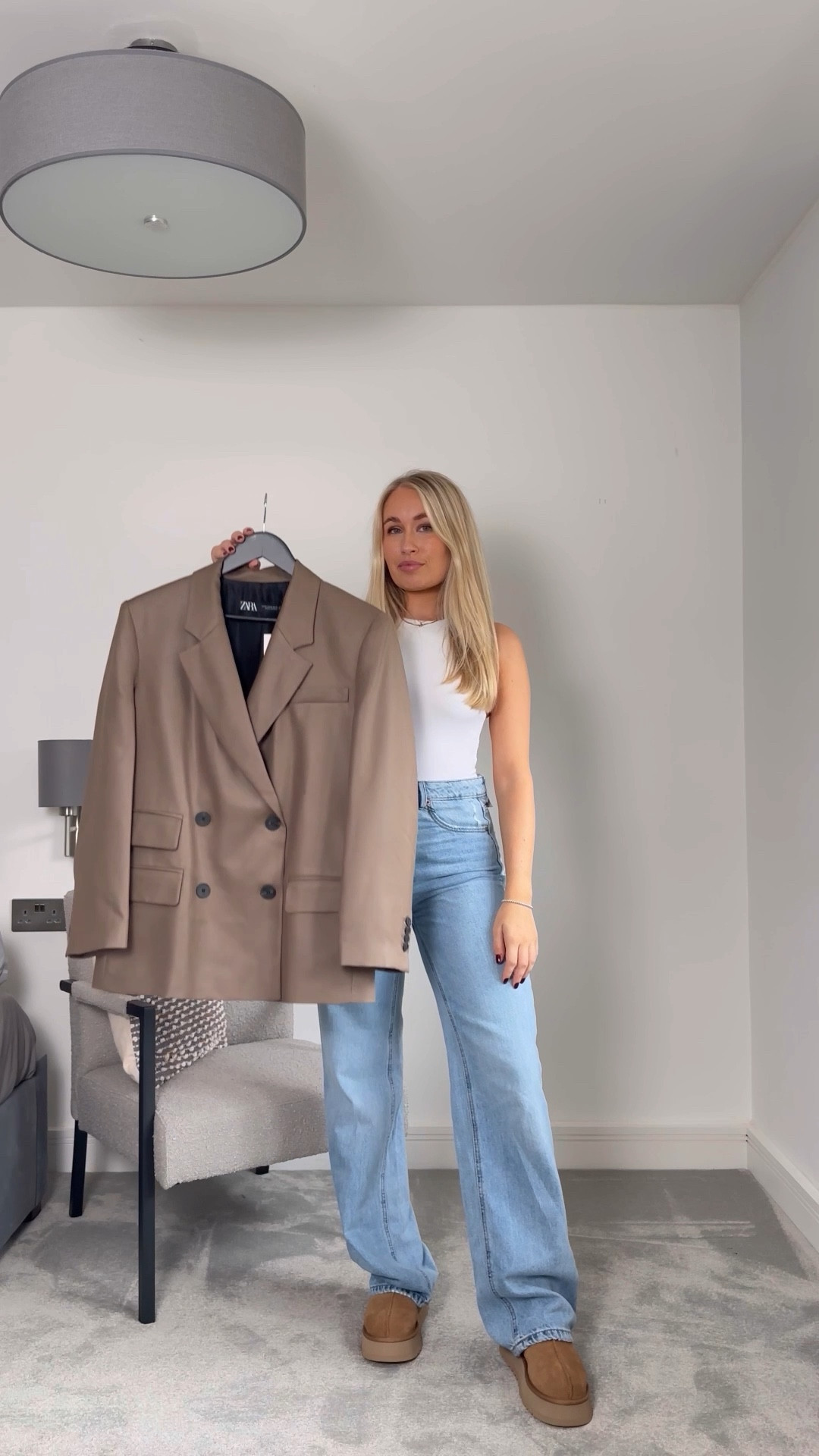 jeans and a blazer look 🫶🏼 always a favourite of mine. 

blazer is Zara 

Uggs, jeans, wide leg, blazer style, basics, everyday outfit 

#LTKstyletip