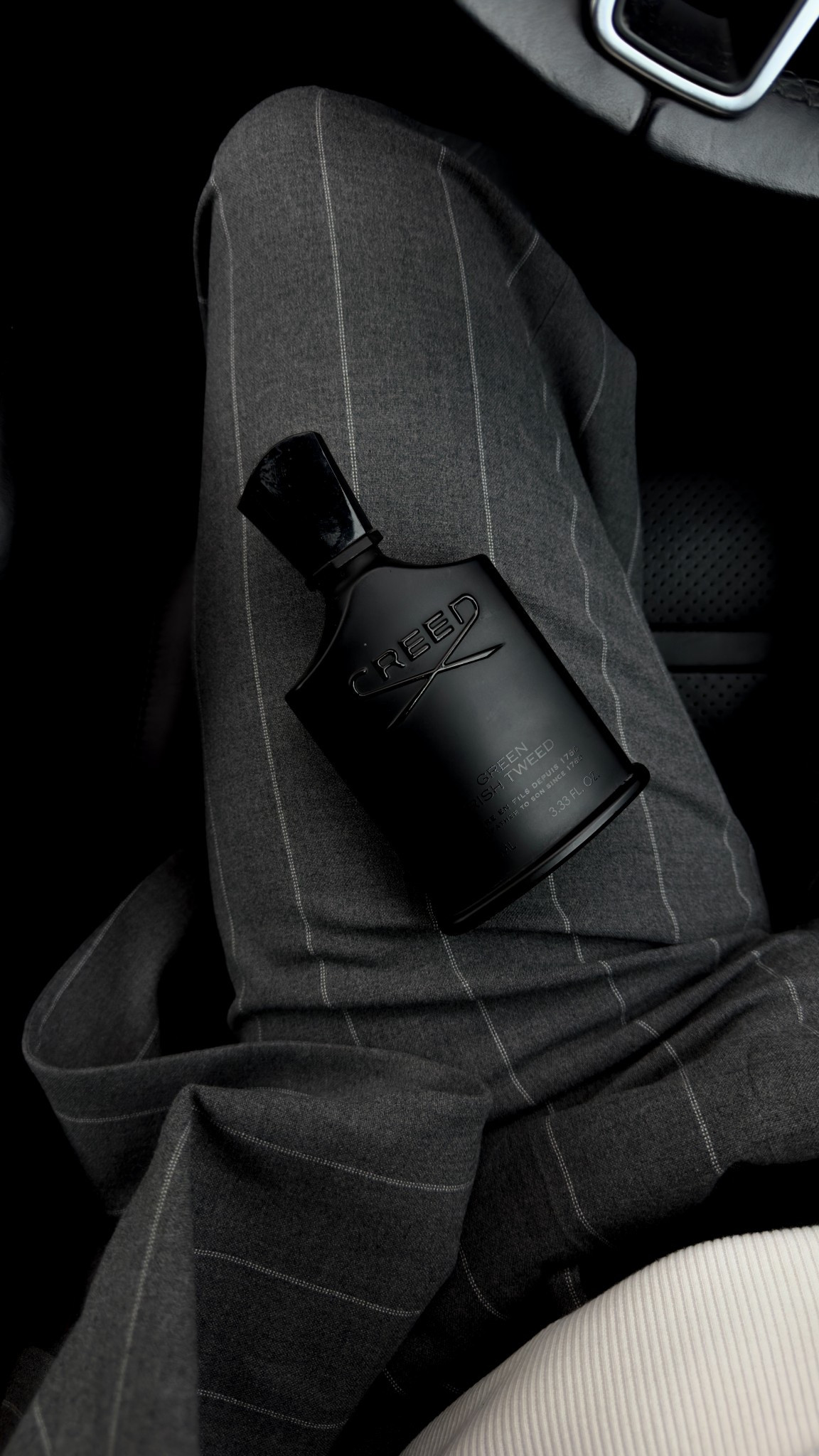 Creed Green Irish Tweed

Head notes: Peppermint, Verbena, Bergamot, Galbanum
Heart notes: Egyptian Geranium, Lavender, Violet (Flowers and Leaves)
Base notes: Sandalwood, Cedarwood, Ambroxan, Oakmoss



#LTKgiftguide #LTKbeauty #LTKmens