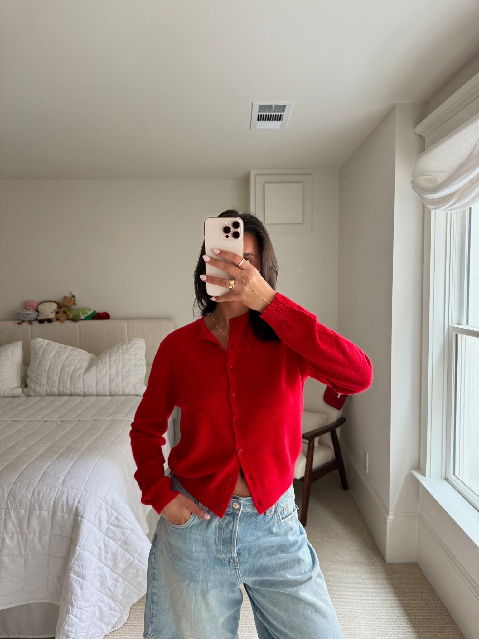 The perfect pop of color for a new season ahead. Wearing this sweater in a size Medium! @Aritzia #Ad #AritziaPartner 