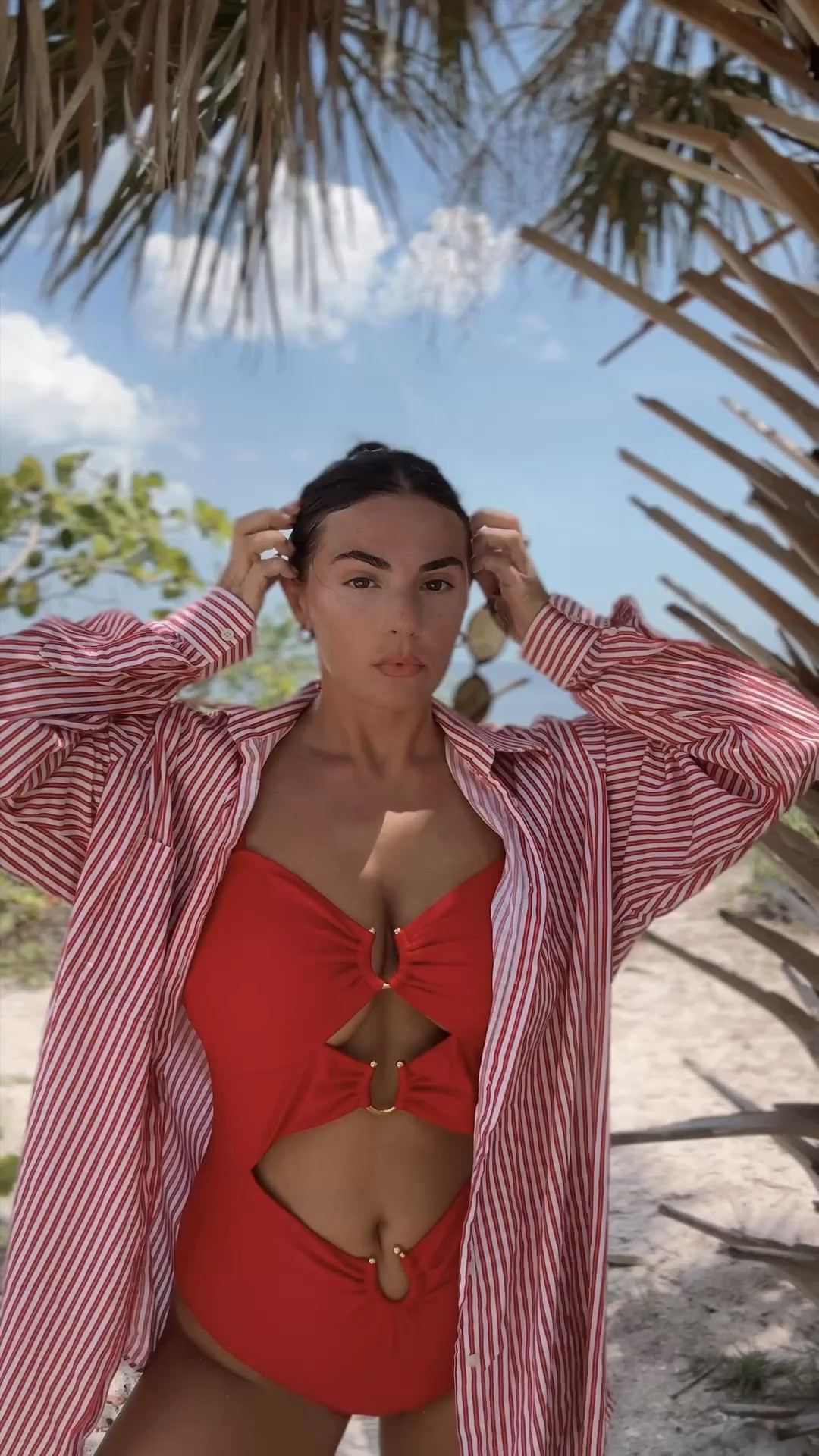 Vacation look ❤️‍🔥 the stripped shirt is thrifted so I linked a similar (go 3 sizes up to make it more oversize like this) Everything else is exact links! 🐠🌴🦎❤️





#swim
