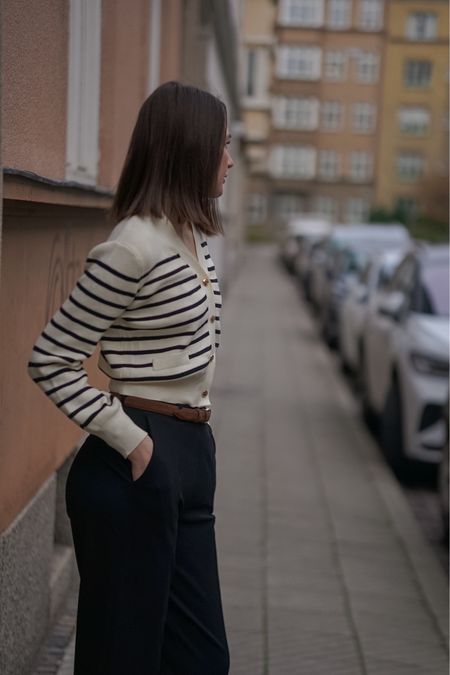 Striped pattern bottom down knot cardigan 

#LTKeurope #LTKAsia #LTKstyletip