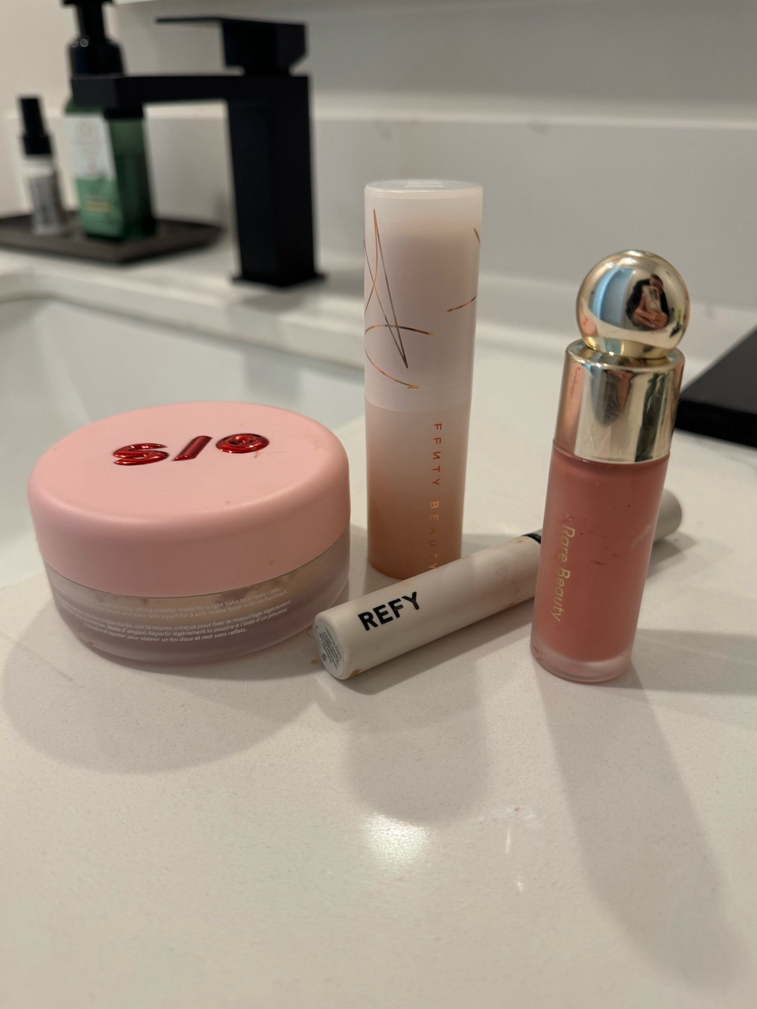 the “can’t live without” makeup tea 
one size translucent powder 
fenty blur skin tint stick, shade 6
refy brow gel 
rare beauty blush in bliss 

#LTKbeauty #LTKfindsunder50 #LTKU