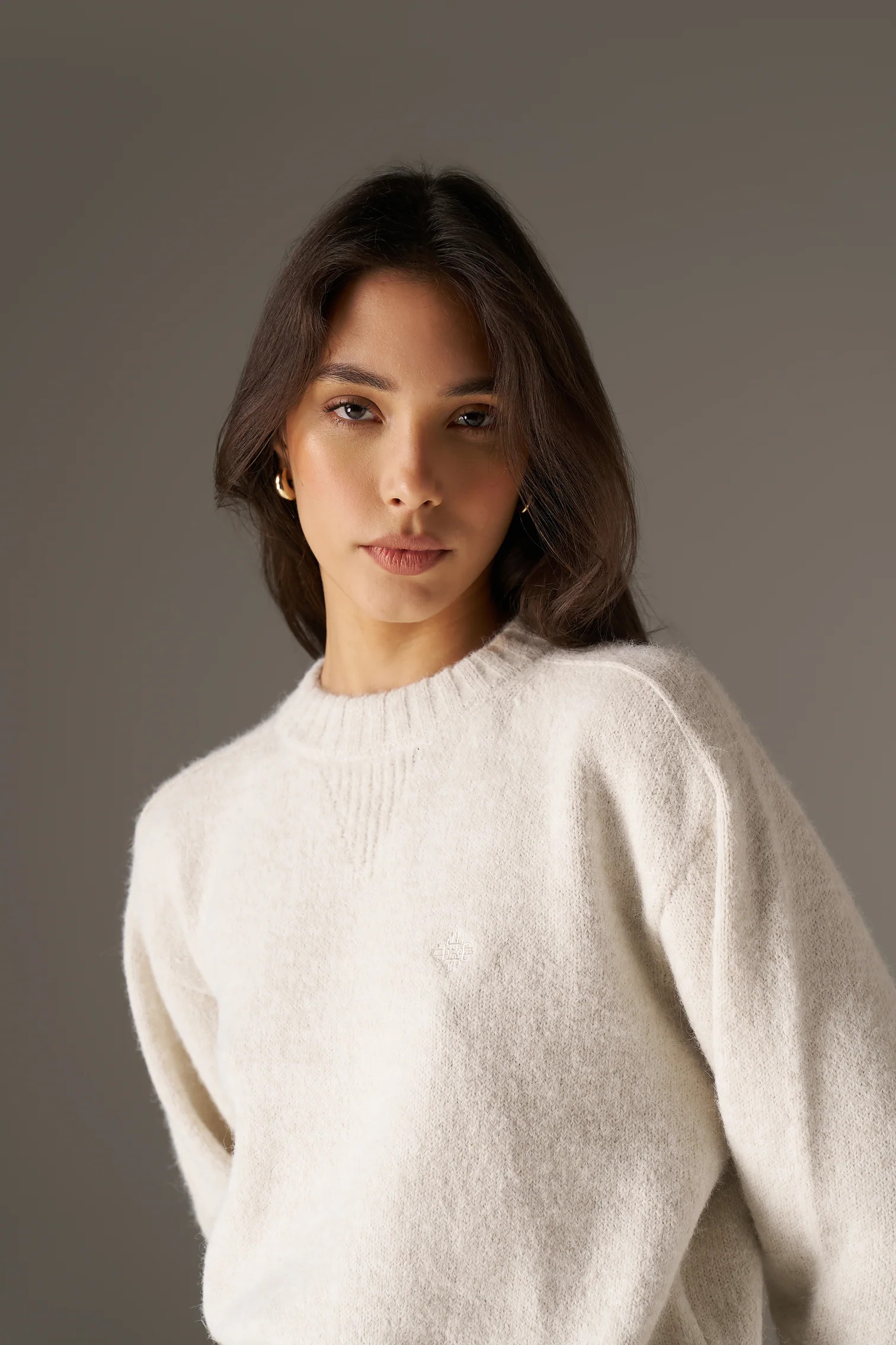 EMBLEM EMBROIDERED KNITTED CREW - OAT | The Couture Club