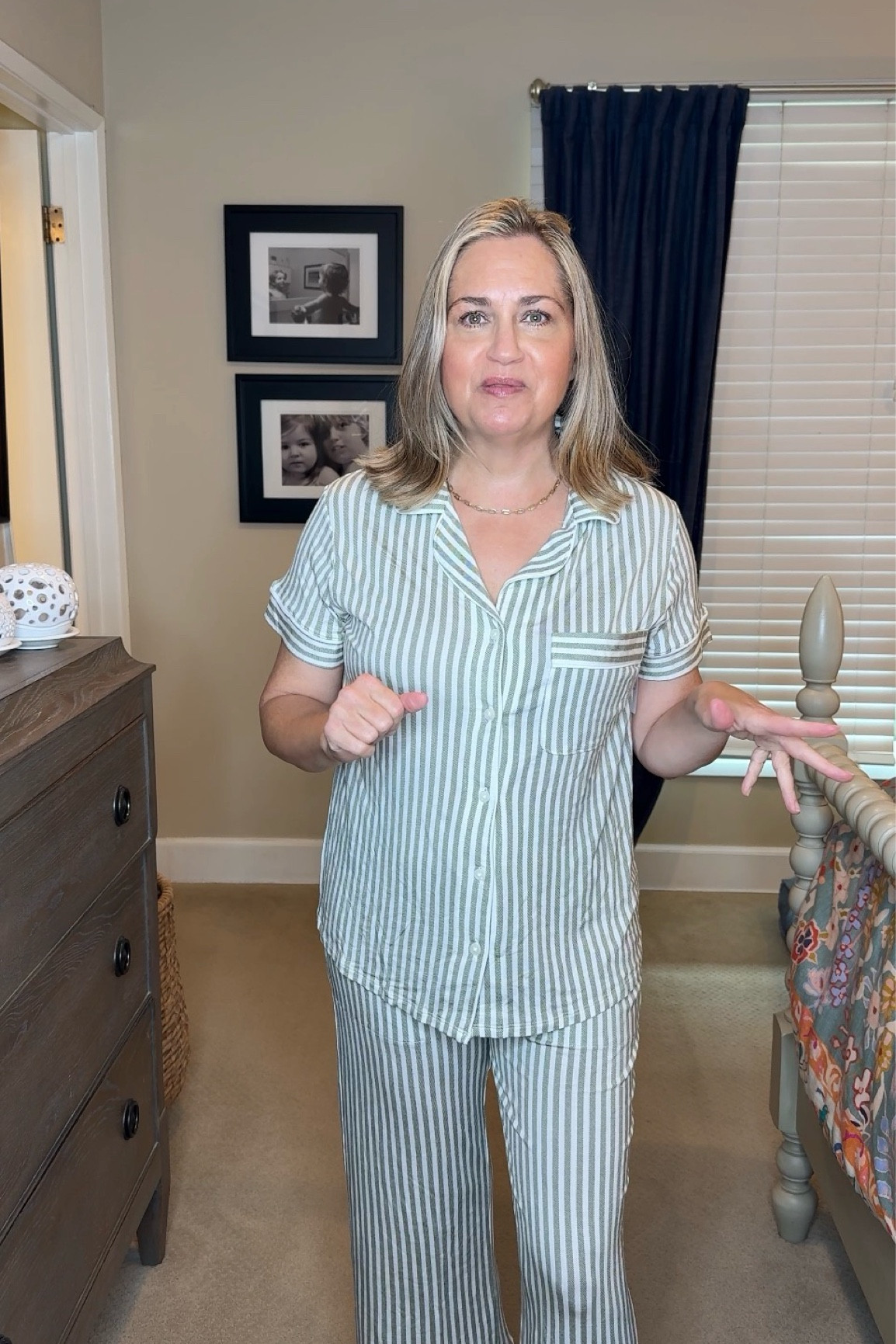 These pjs are so cute & silky soft! I bought them for myself & told my daughter she could give them to me for Mother’s Day & she asked if she could be a mother & geta pair too 😜