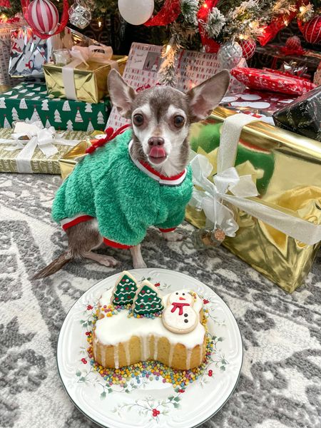 Delicious dog cake for the holiday party!

Pooch cake, pooch creamer, dog sweater, Christmas sweater 

#LTKfamily #LTKHoliday #LTKunder50