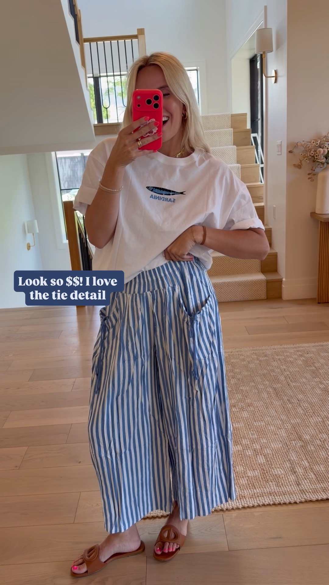 Love the details on these pants!