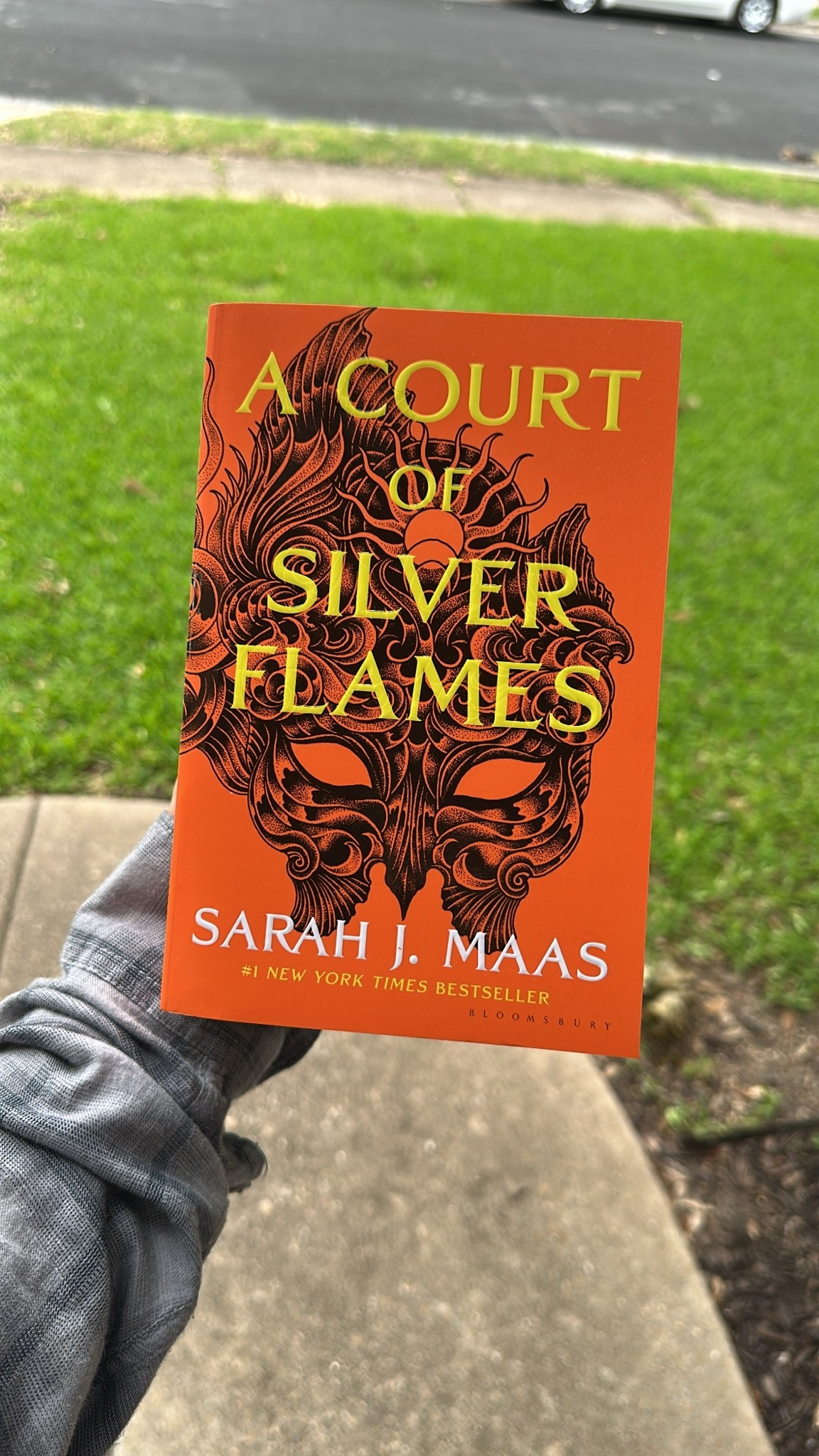On book 5 of the court of thorn and roses book novel!! SOO GOOD!! 📚🖤

#LTKHome #LTKSeasonal #LTKSaleAlert