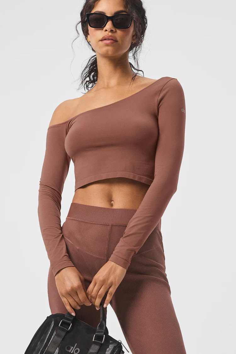 Asymmetric Sheer Glow Long Sleeve | Alo Yoga (US)