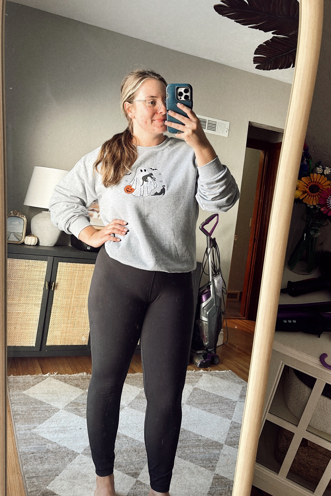 spooky crewneck

#LTKMidsize #LTKSeasonal #LTKFindsUnder50