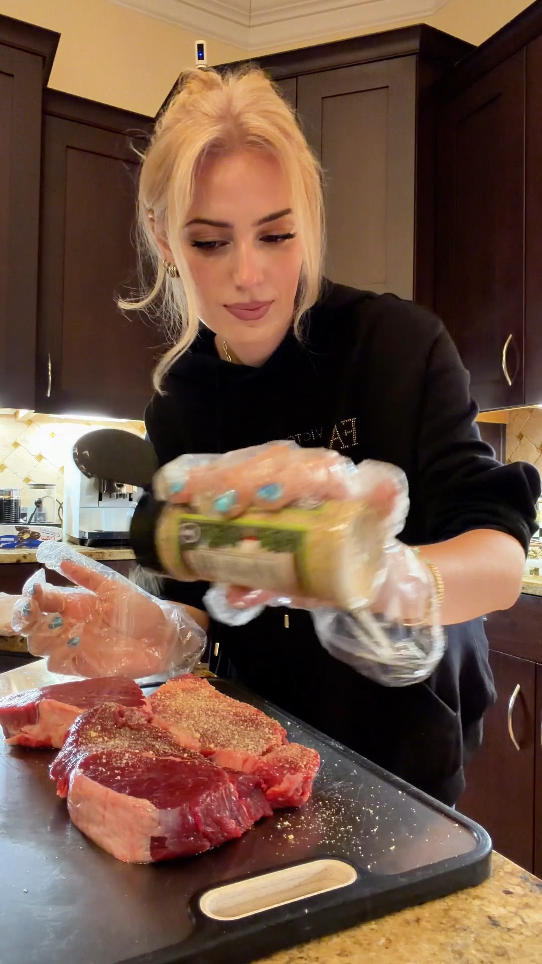 Cook dinner with me ❤️‍🔥 

#LTKdayinmylife #LTKvlog #LTKfoodie