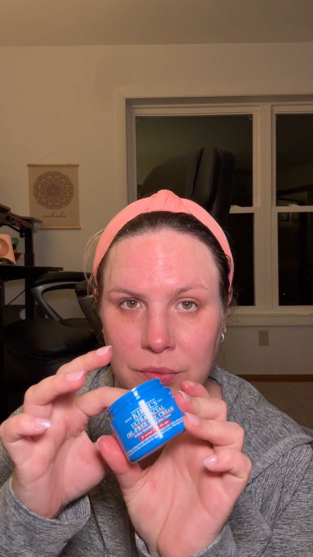 Kiehl's Ultra Facial Oil-Free Moisturizer, Shine-Reducing Gel Cream for Oily to Normal Skin, Hydrates Skin for 24 Hours, Visibly Minimizes Pores, Non-comedogenic, Alcohol-free, Fragrance-free

#LTKselfcare #LTKBeauty
