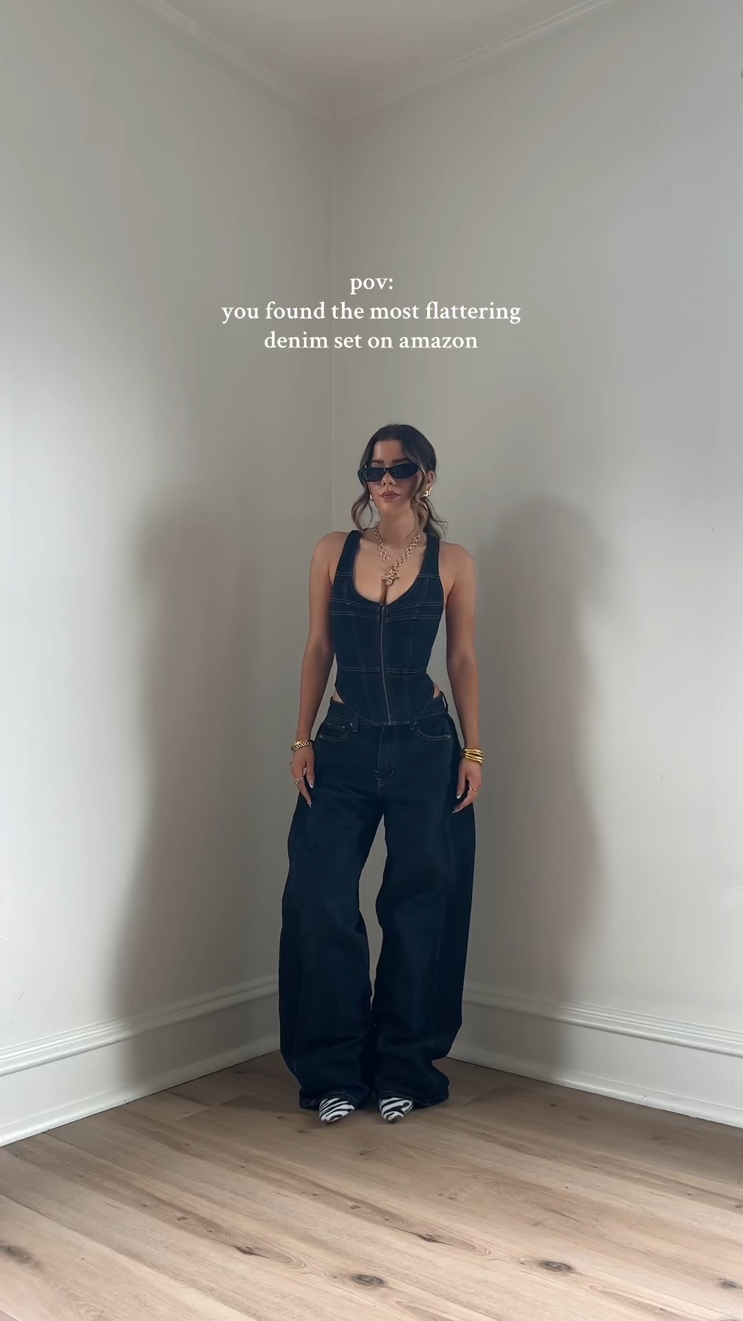 this set is UNREAL. wearing an xxs top and xs jeans for a baggy fit. 

#LTKFestival #LTKStyleTip #LTKFindsUnder100