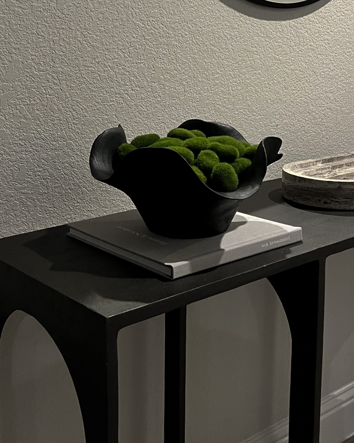 Foyer home decor, neutral home decor, black foyer table, modern home decor, black vase 

#LTKFind #LTKhome