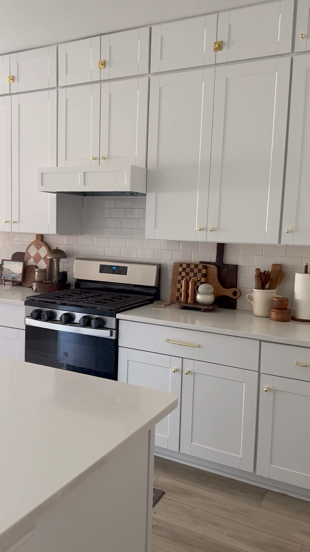 Builder grade home diy  kitchen upgrade 

#LTKWatchNow #LTKHome