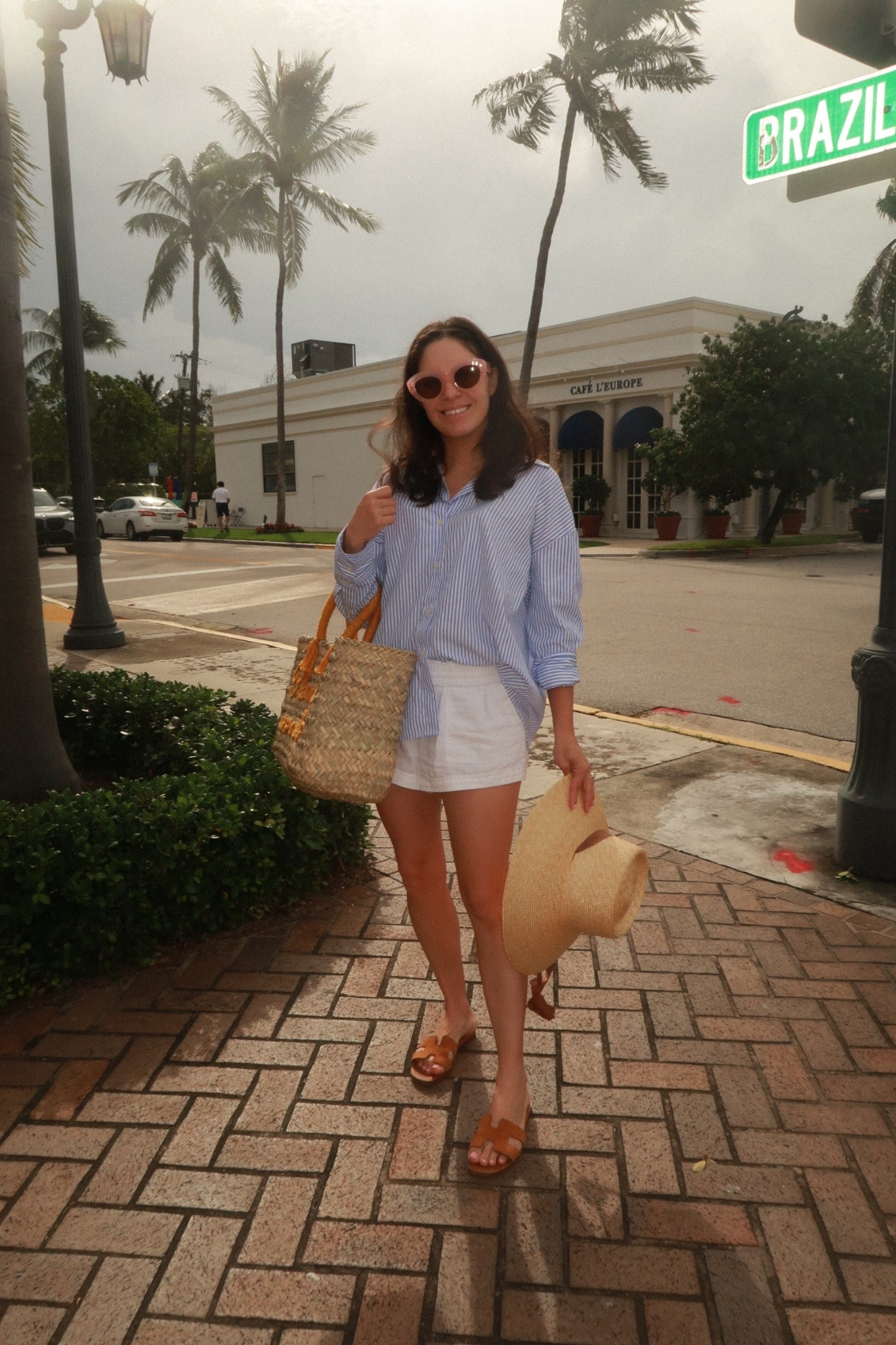 Coffee run in Palm Beach. 🤍


Vacation uniform, blue and white stripe button down, preppy basics, orange sandals 

#LTKootd #LTKPetite #LTKTravel