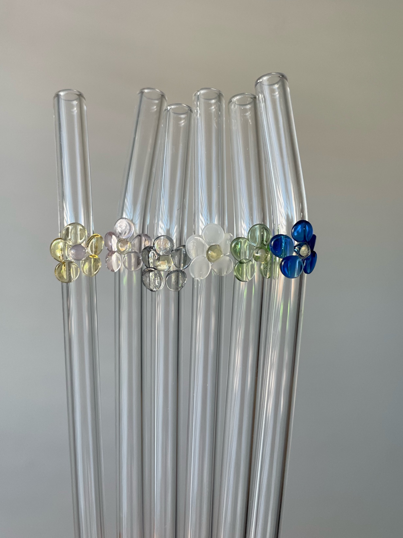 flower glass straws 🩵

#LTKhome #LTKFind #LTKunder50